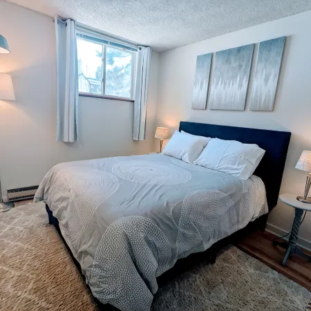 Dog-friendly condo close to Winter Park shuttle with pool, hot tub, tennis, gym