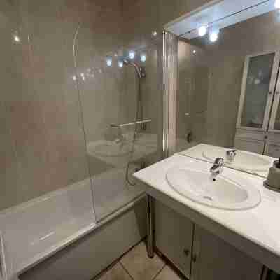 Apartment 2 people Toison d'Or district Rooms