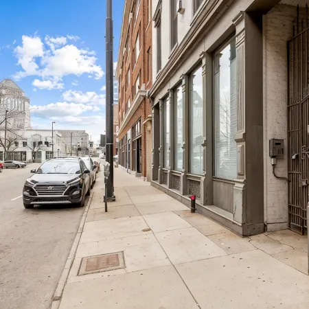 Historic Downtown - Free Parking Garage - 5 min walk OTR