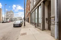 Historic Downtown - 免費停車庫 - 距OTR步行5分鐘 公寓 - 廚房