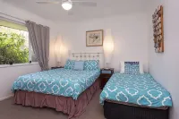 Beach Retreat - Family & Pet Friendly + only 400m from beach - 4 ดาว