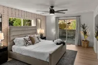 Uptown Sparks - Wow Views! 5Br 5BA, Pool, Spa, GamesRm, Walk into Uptown - Private Pool