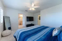 Private Beachfront House - 4-Star