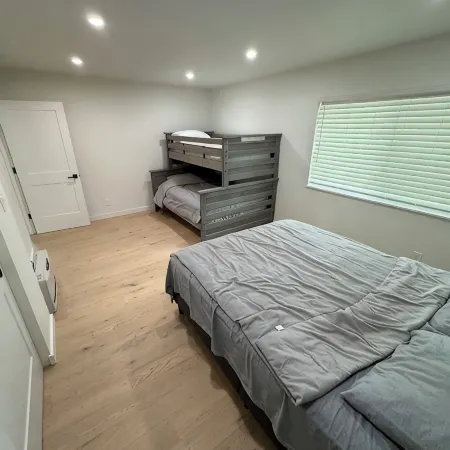 Cozy 3-bedroom house in peaceful Kenai with AC, WiFi