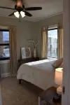 Newly Renovated family-sized apartment downtown, lots of light! - Wifi