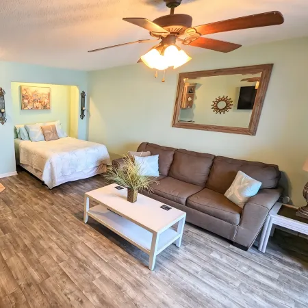 Oceanfront Getaway, Directly on the Beach with Amazing Views