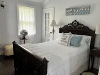Carriage House under Live Oaks in historic Beaufort SC - balcony