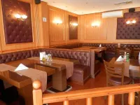 Hotel Atol - parking