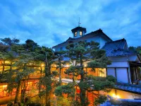 Arai Ryokan Hotels near Chikurinnokomichi