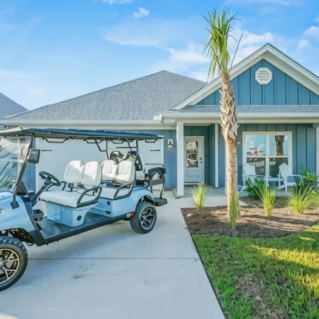 Fall Break is Coming up! Coastal Home- Walk,Bike, Golf Cart 2 Pools & Beach.