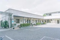 C3 Hotel Ungaran - parcheggio