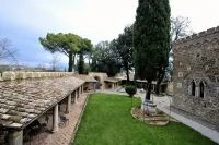 Castello di Monterone - Pools