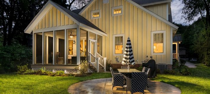 Tuck'd Away - Newly Built Vacation Home Located in Downtown Saugatuck Hotels in Saugatuck