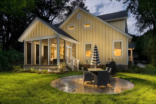 Tuck'd Away - Newly Built Vacation Home Located in Downtown Saugatuck - Hot Tub
