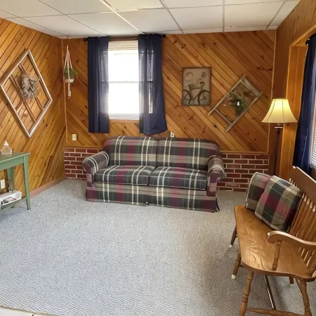 Mulholland Garden Apartment