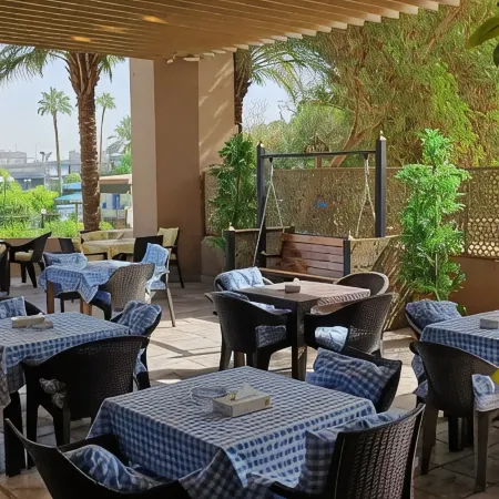 Al-Mansour Hotel