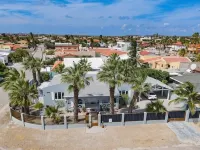 Palm Trees, Private Pool, Fabulous Beaches. - Villas