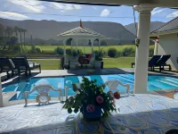 Mulligans Guest Lodge - piscina