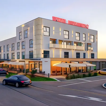 Antunović Hotel East