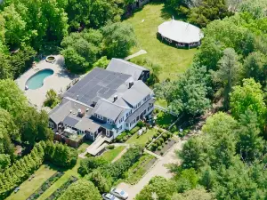 Popular Vacation Homes in Massachusetts