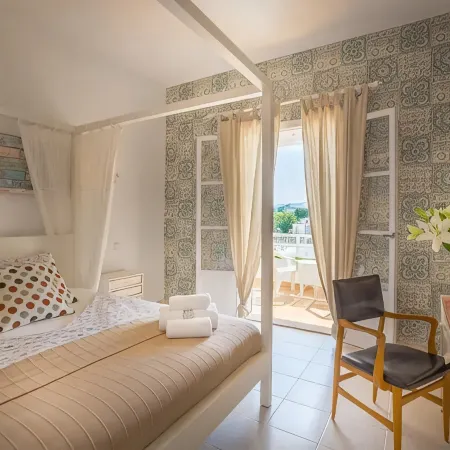 Bella Colina I Vintage Hotel 1953