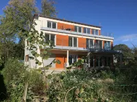 Direct lake with large south-west balcony (new building 2019) - 3-Star