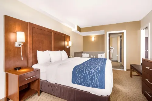 Comfort Inn & Suites - 2 estrellas
