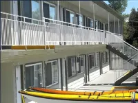 Comox Valley Inn & Suites Hotels near Courtenay Elementary