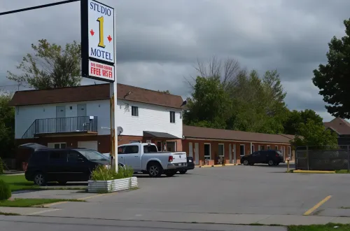 Studio 1 Motel Hotels in Cobourg