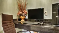 Executive Inn & Suites