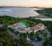 L'Ea Bianca Luxury Resort Hotel in zona Smeralda Beach liscia ruja