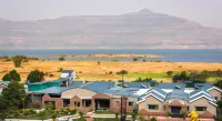 Saj by the Lake, Malshej Ghat Hotel di Pune