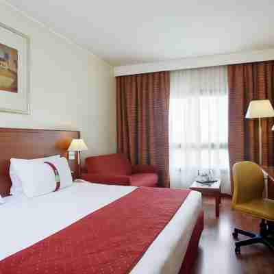 Holiday Inn Cagliari Rooms