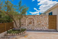 自然維爾德別墅 Grampsas Winery附近的飯店