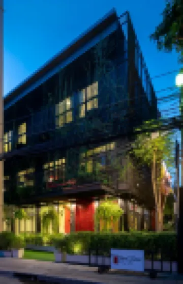 เรดดอร์ เฮอริเทจ โฮเต็ล โรงแรมใกล้วัดสุทัศน์