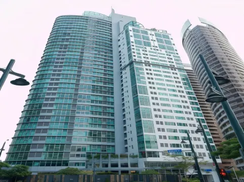 アバント サービスド スイーツ