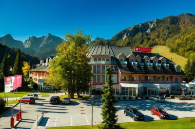 Ramada Hotel & Suites by Wyndham Kranjska Gora Các khách sạn ở Gozd Martuljek