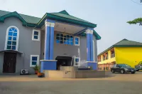 Keves Inn and Suites Hotels near Livingston Shopping Complex