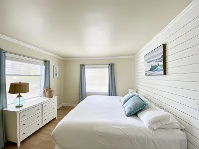 The Molloy - Treasure Island Suites & Cottages