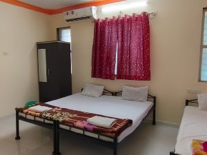 Siddharth Holiday Home