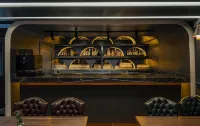 Castle Old Town Hotel - bar