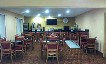 Super 8 by Wyndham Bowling Green South
