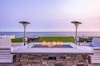 Pelham House Resort Hotels in Dennis Port