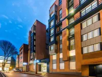 GHL Hotel Hamilton Hotels near تسونا تي