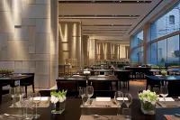 Mamilla Hotel - مسبح