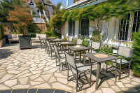HOTEL LE PATIO - DEAUVILLE Hotels in Benerville-sur-Mer