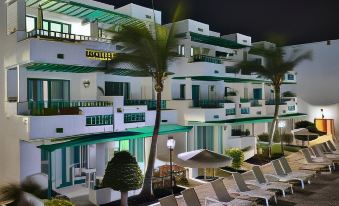 Nazaret Apartments