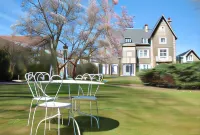 Le Clos De Bourgogne Hotels in Neuilly-le-Réal