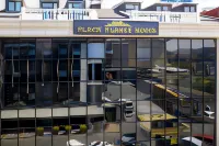 Black Palace Hotel Hotels in der Nähe von Marmara Üniversitesi Halkalı Sosyal Bilimler Kampüsü