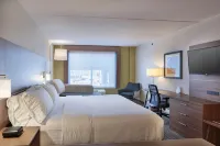 Holiday Inn Express & Suites BELLEVILLE by IHG